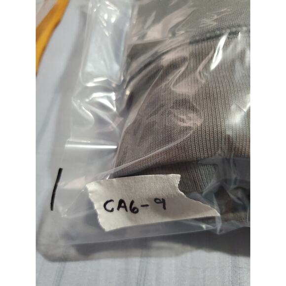 Gap Kids Sz L Disney Dark Gray Mickey Mouse Sweatshirt Hoodie Retro Y2K C6-9 - Picture 8 of 8